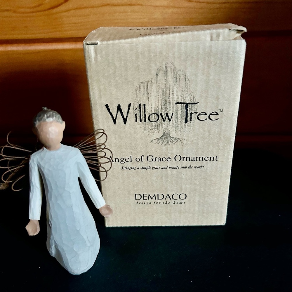 Willowtree " Angel 👼 of Grace " Ornament